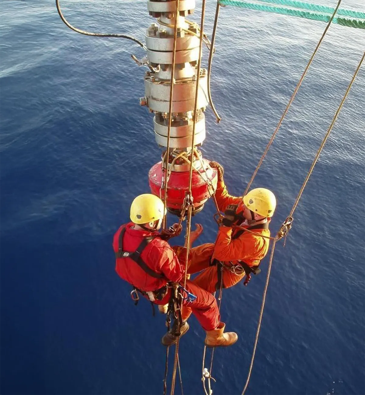 Offshore werk op hoogte met rope access